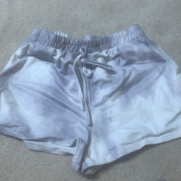 White and grey sleep shorts - Picture 1 of 1